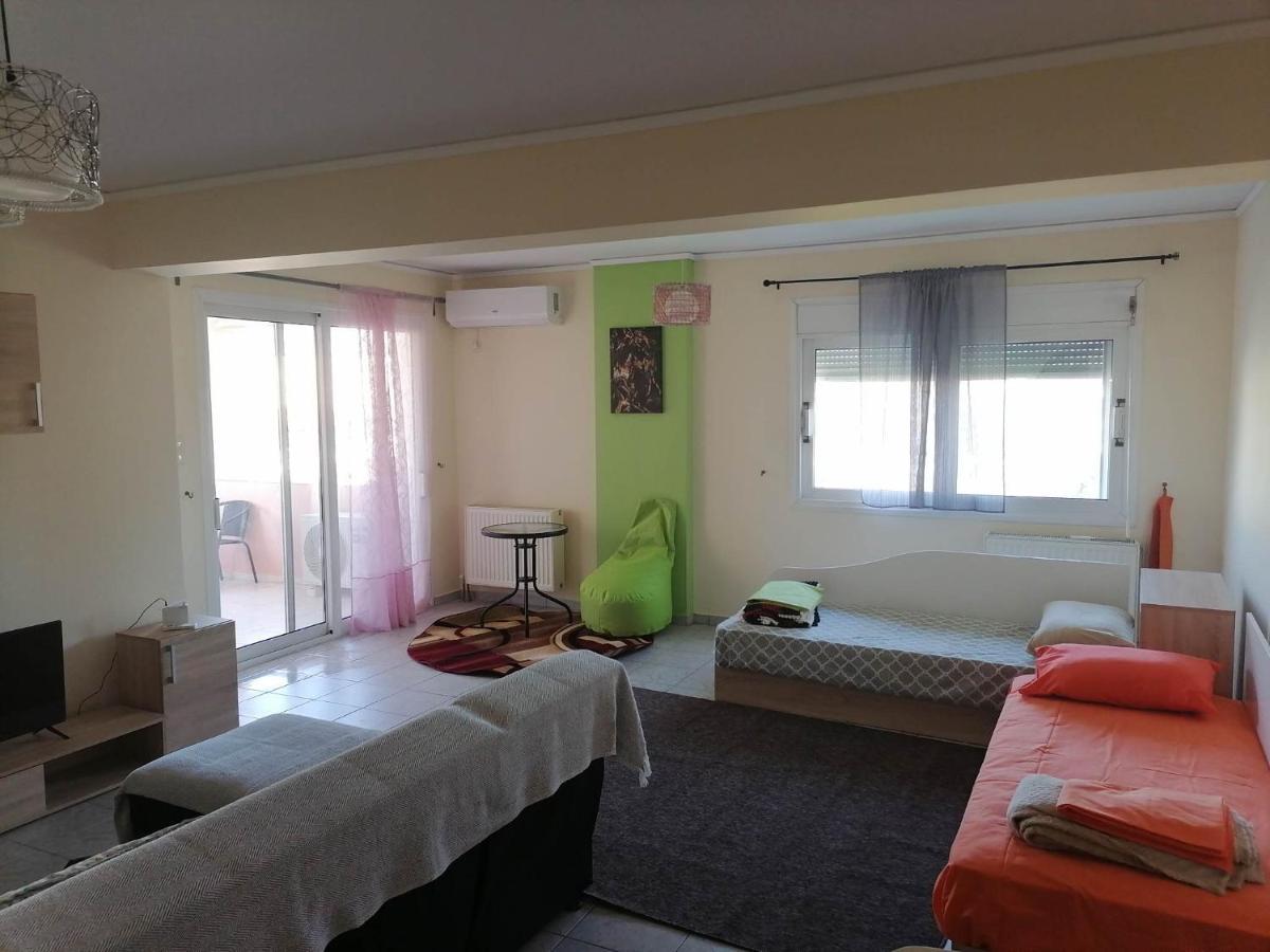 Treasure Star B&B Salamis Exteriör bild
